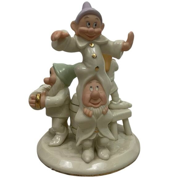 Disney Snow White and the Seven Dwarfs Candlestick - Picture 6 of 8